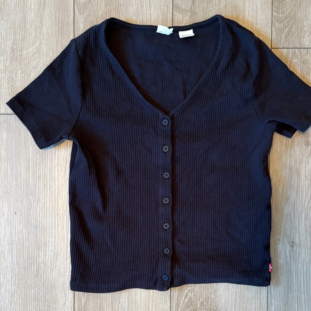 Levi Black T Shirt